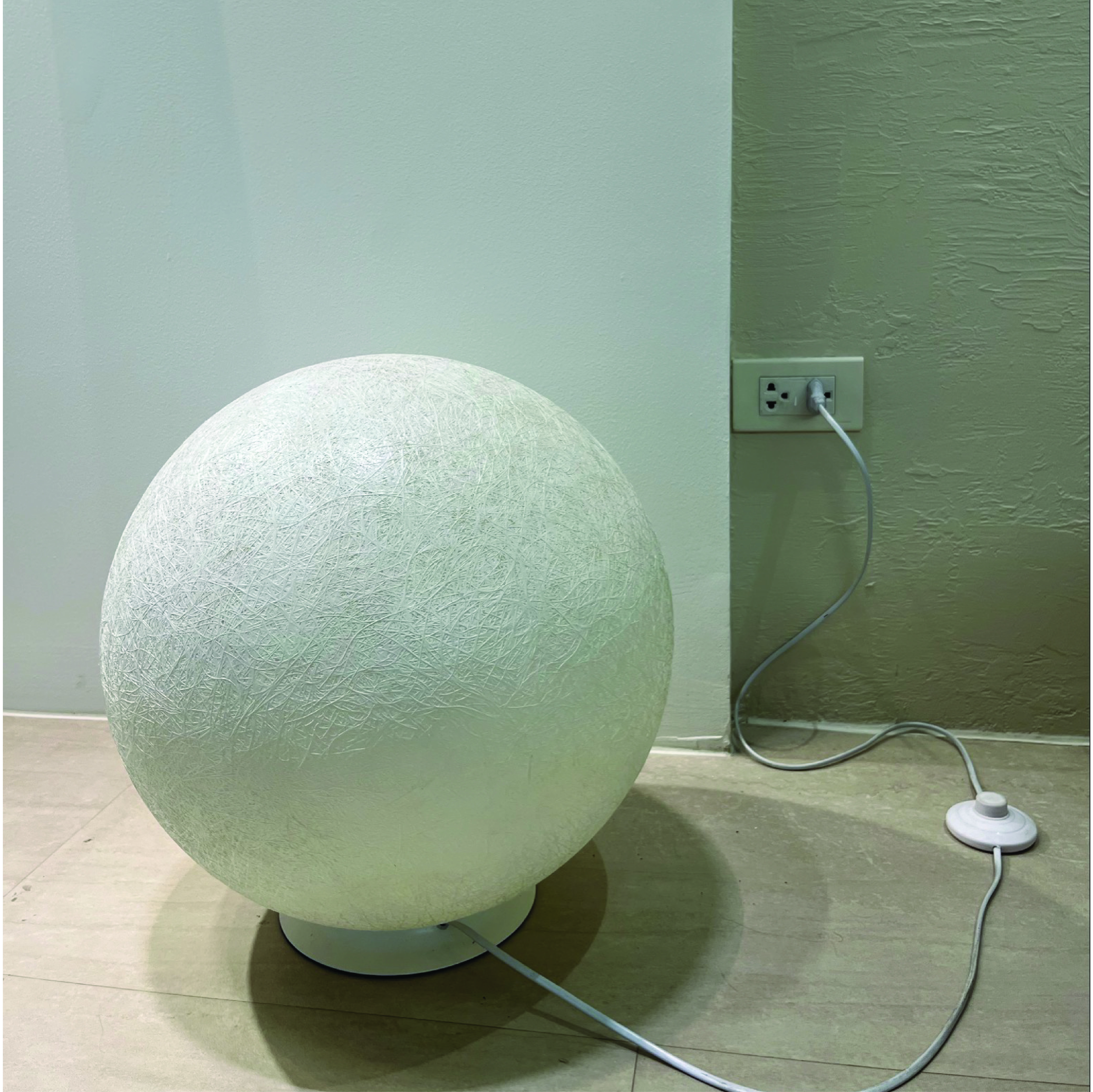 ไฟตั้งโต๊ะ SL LIGHTING MOON-T E27 40 ซม. สีขาว